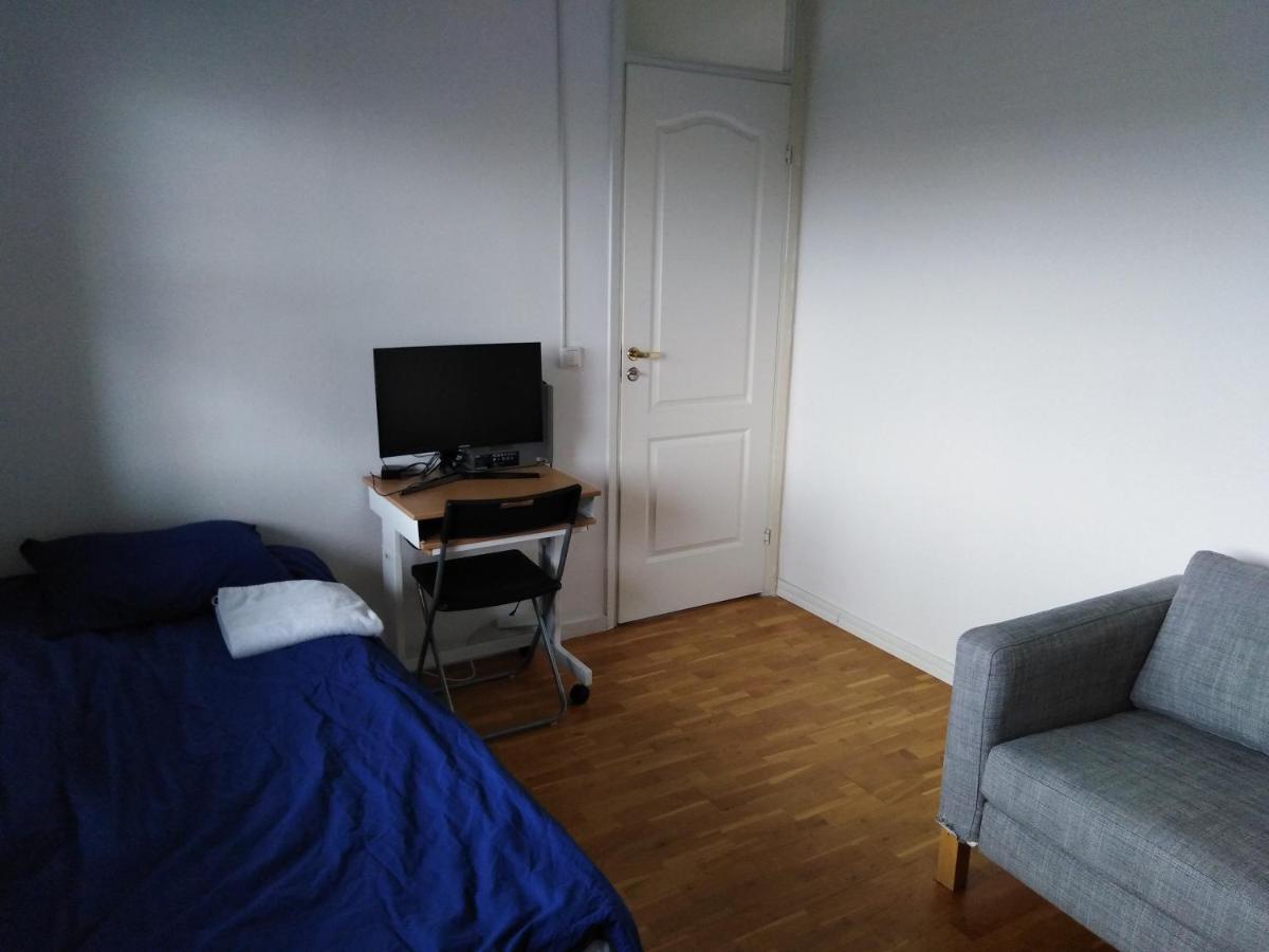 Large Room, Near Kista Galleria, Stockholm Exterior photo